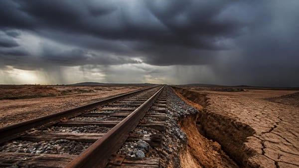 Alors que le train s'impose comme alternative écologique, ses voies et équipements subissent des menaces croissantes …